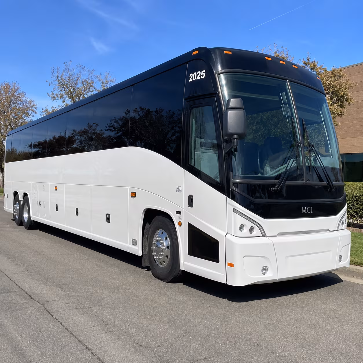 charter buses to yellowstone and grand teton for eastern idaho school groups