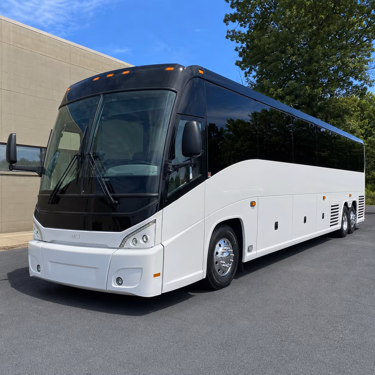 concert buses to the tautphaus park amphitheater