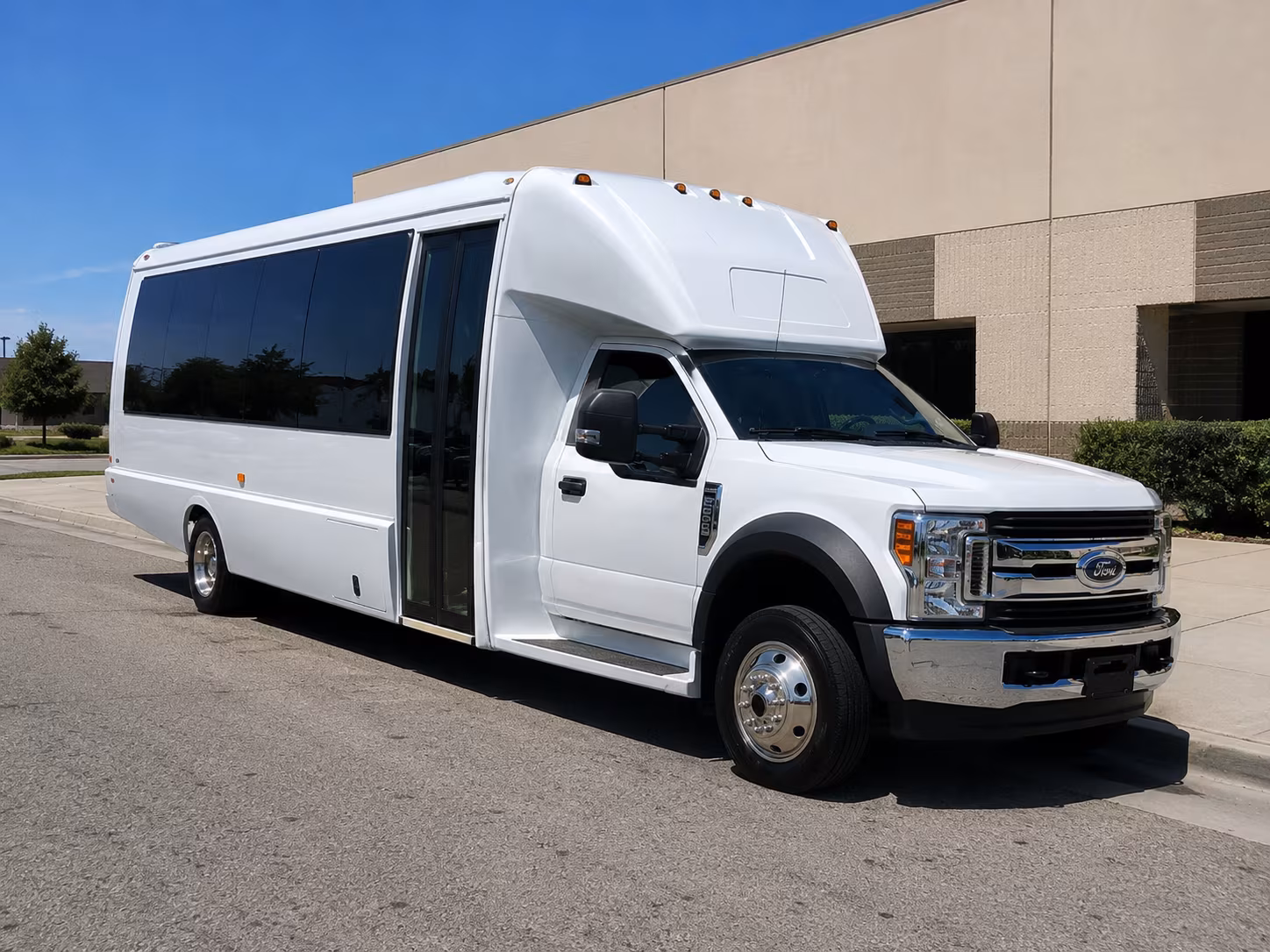 minibus rentals for prom dinner along idaho falls 17th street restaurant corridor
