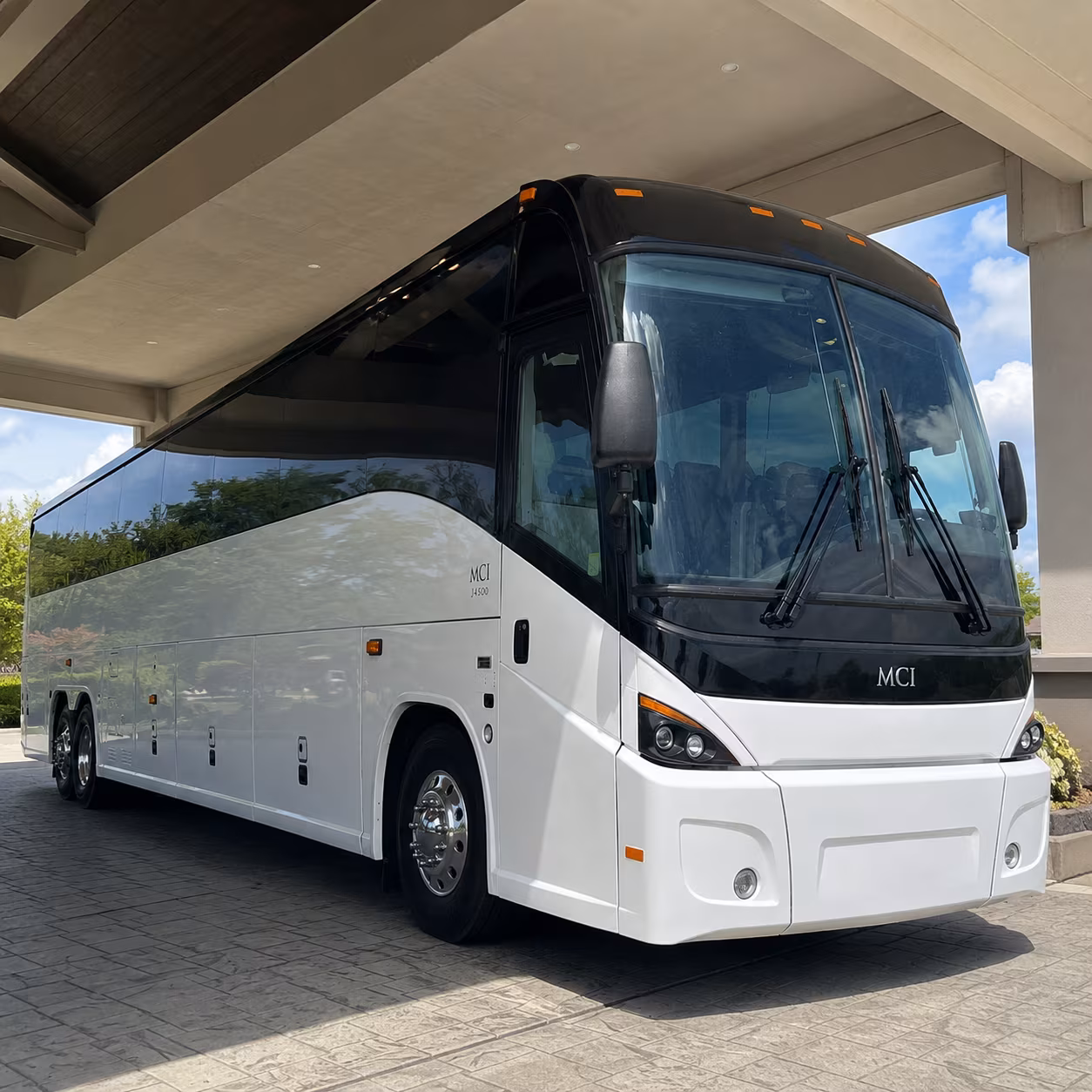 ski season airport shuttle buses to grand targhee and regional resorts